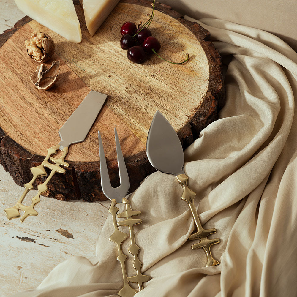 Totem_Cheese_Knives_-_Set_of_3_Amaara