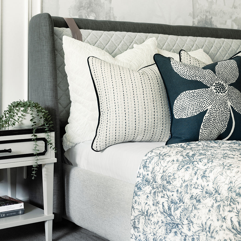 Stitch_Detail_Cushion_Amaara