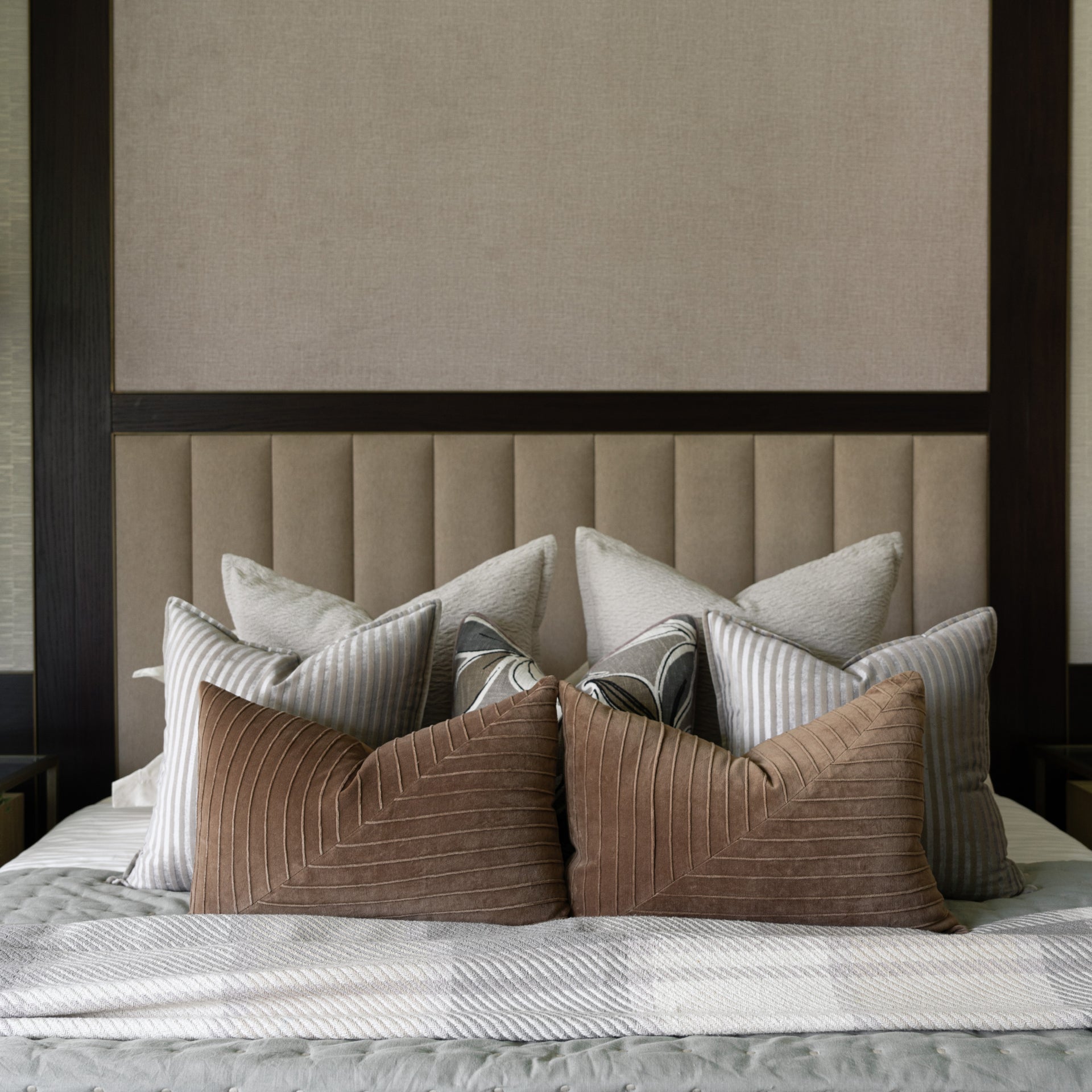 The Quilted Stitch Bed Set